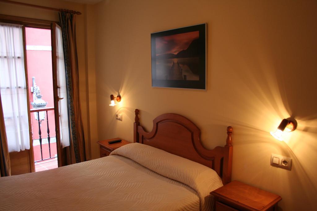 Pension Argueelles Ribadesella Oda fotoğraf